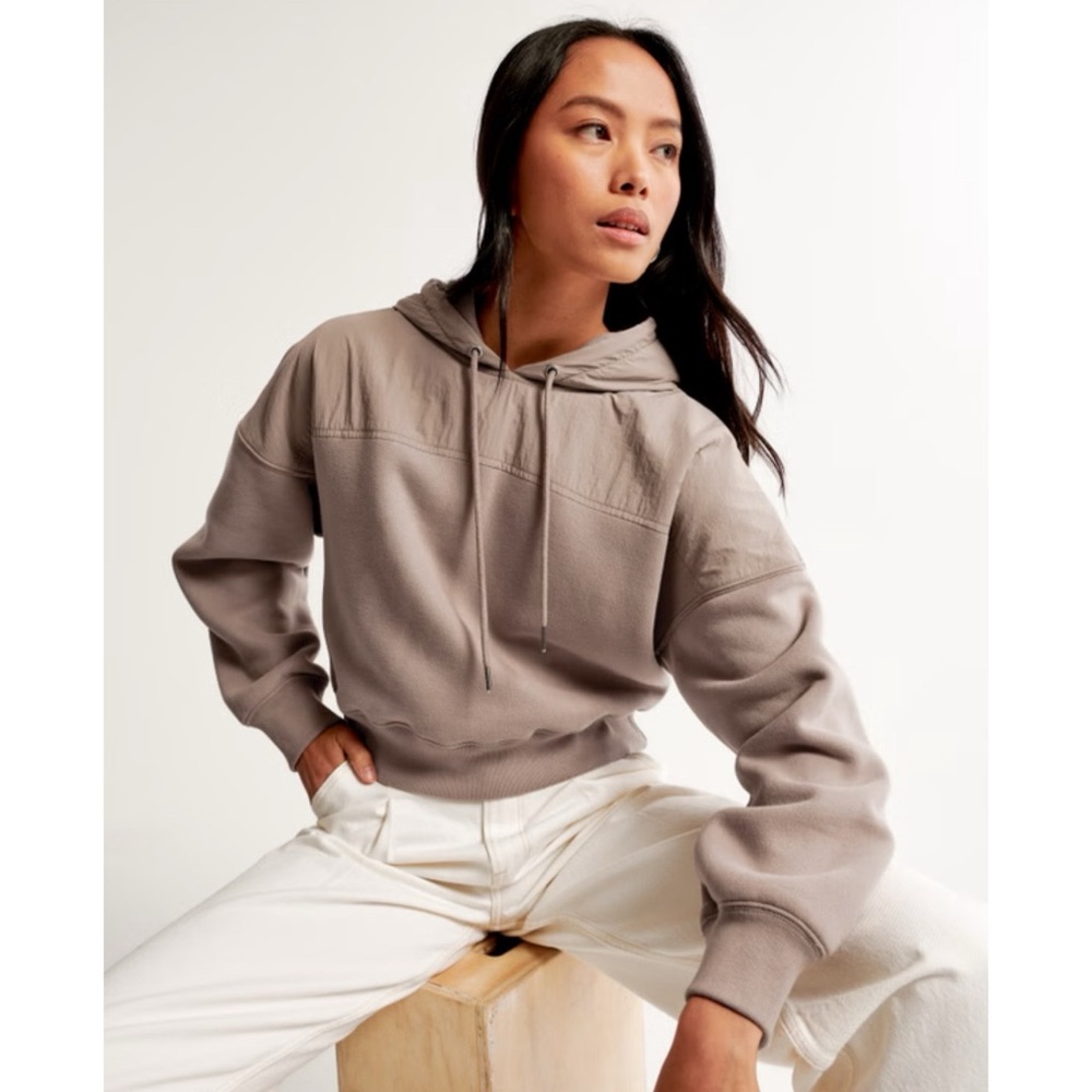 A&F Soft Collection Cropped Hoodie